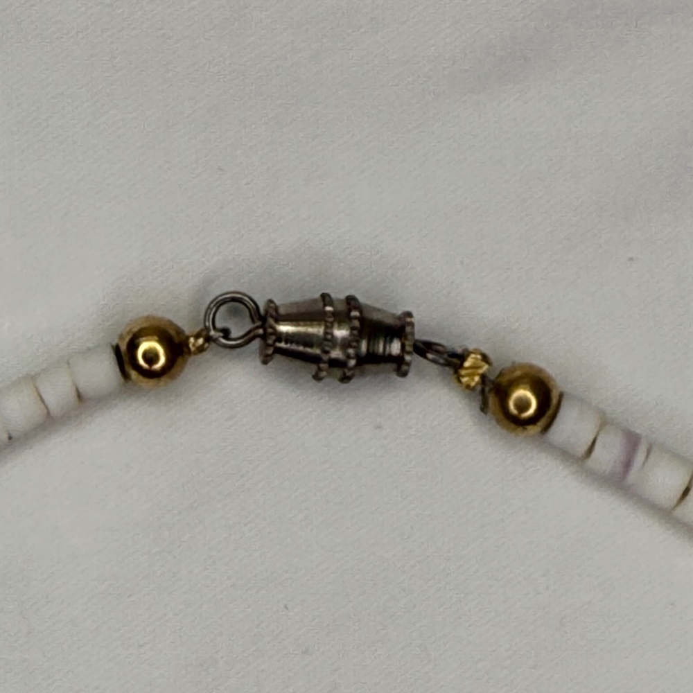 Vintage Heishe Aventurine and Quartz stone and brass necklace 17.5 inches - Picture 4 of 13